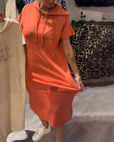 Ebba™ | Casual dress with hood and feminine fit